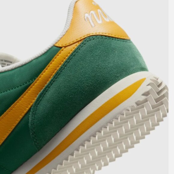 Nike Cortez TXT Gorge Green Yellow Ochre Mens Running Shoes Sneakers - Picture 7 of 8